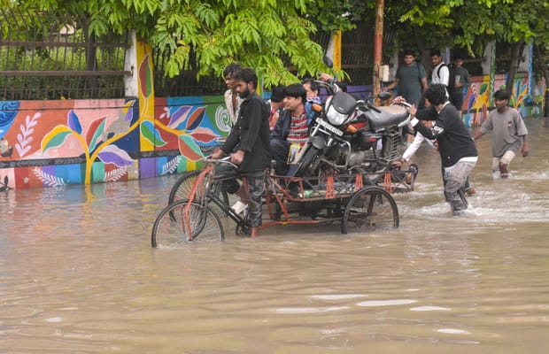 Surat: Waterlogging after heavy rainfall