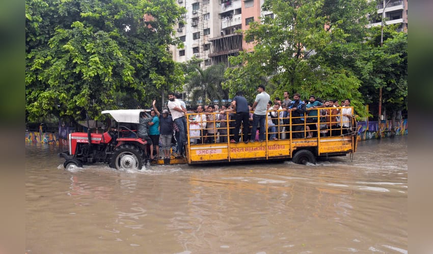 Surat: Waterlogging after heavy rainfall