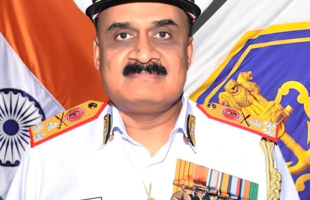 Surgeon Vice Admiral Manish Honwad assumes charge as chief of Armed Forces Medical College