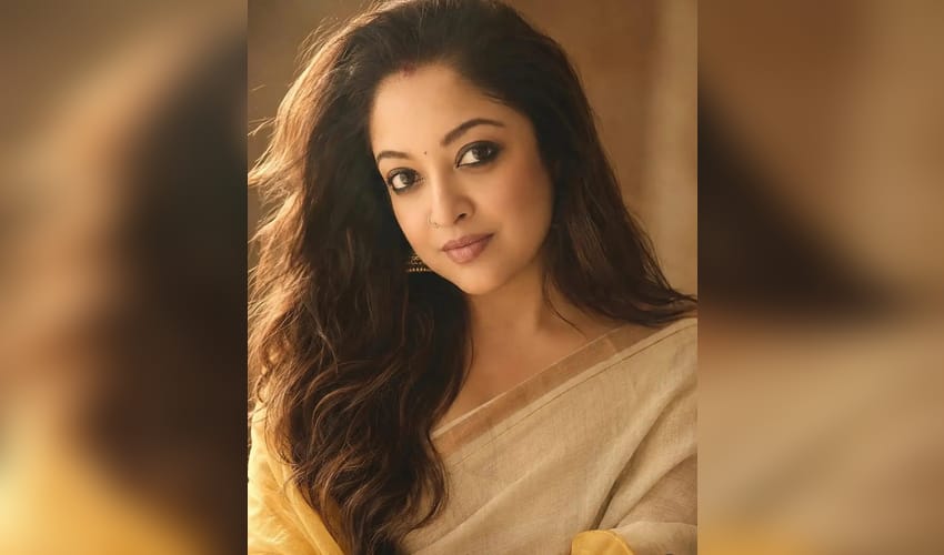 Tanushree Dutta claims being sabotaged by 'enemy camp handlers': 'They don't let anything come to me'