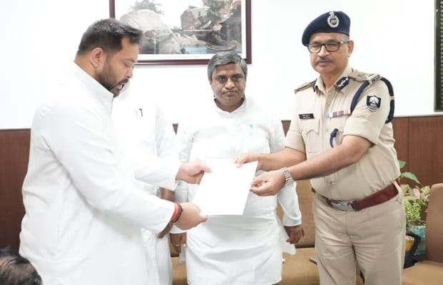 Tejashwi Yadav meets Bihar DGP, raises Siwan firing and rising crime