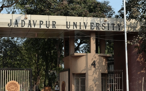 Tension prevails in Jadavpur University after SFI, ABVP groups clash; several students hospitalised