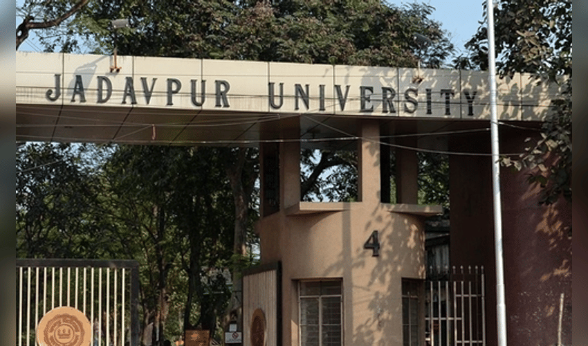 Tension prevails in Jadavpur University after SFI, ABVP groups clash; several students hospitalised