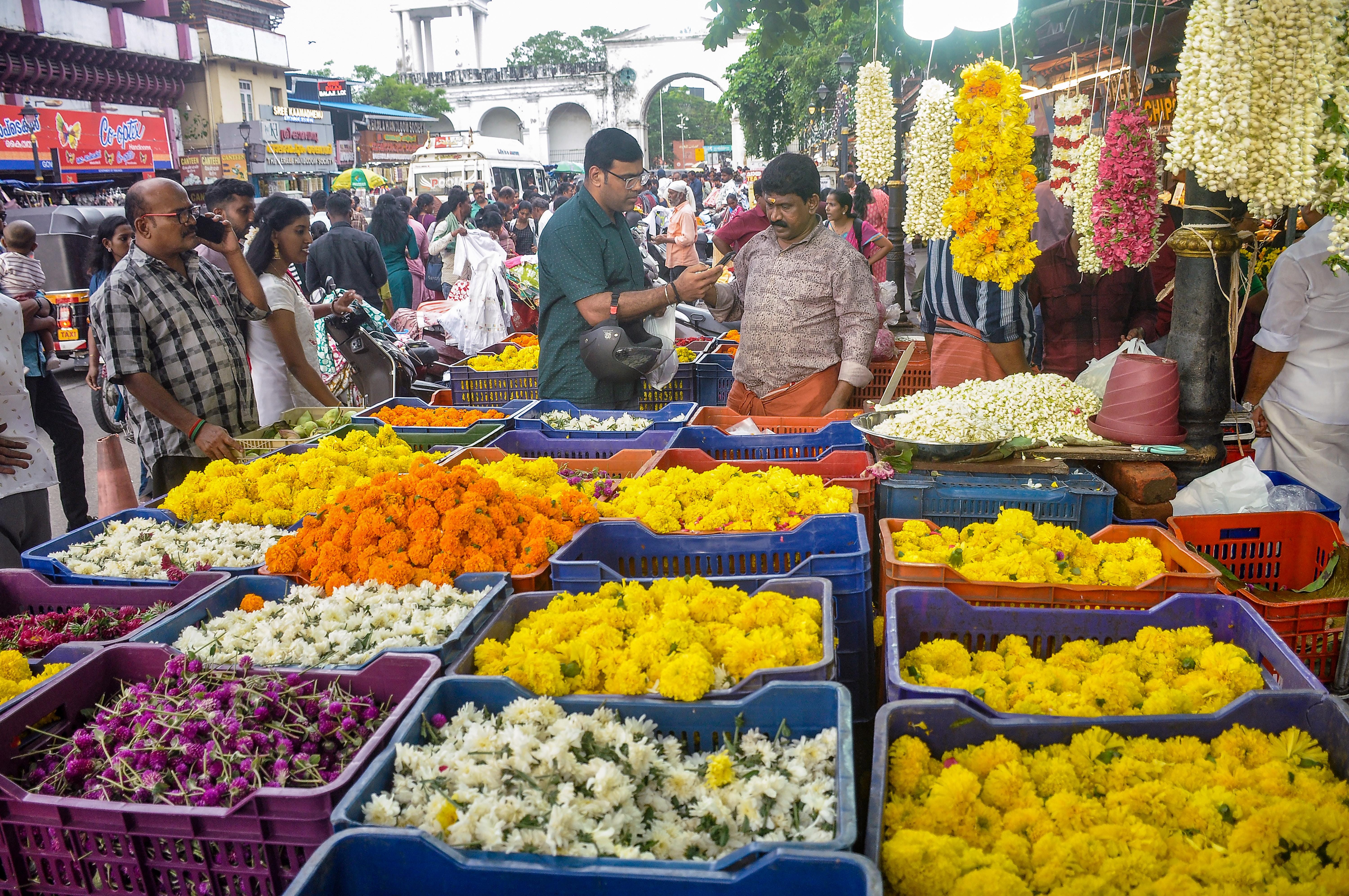 Thiruvananthapuram: Onam shopping rush