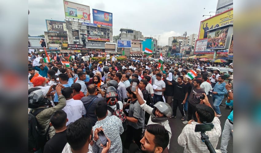Thousands of job aspirants warn of Jantar Mantar type protest over exam irregularities in Jharkhand