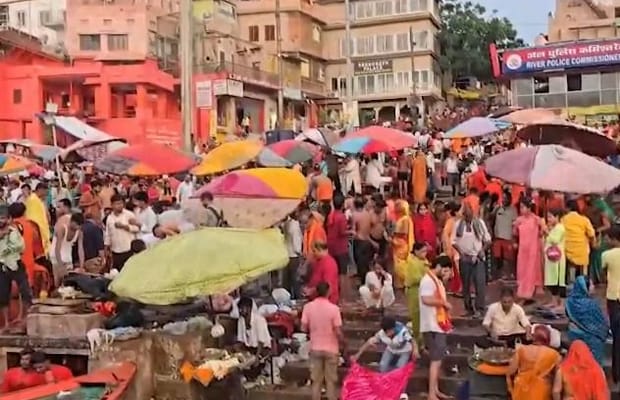 Thousands throng Shiva temples across nation on first Monday of Sawan