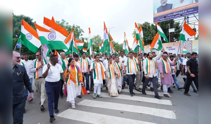Tiranga Yatra in Vadodara draws large turnout, Gujarat Dy CM urges youth to shun drugs (Photo: IANS)
