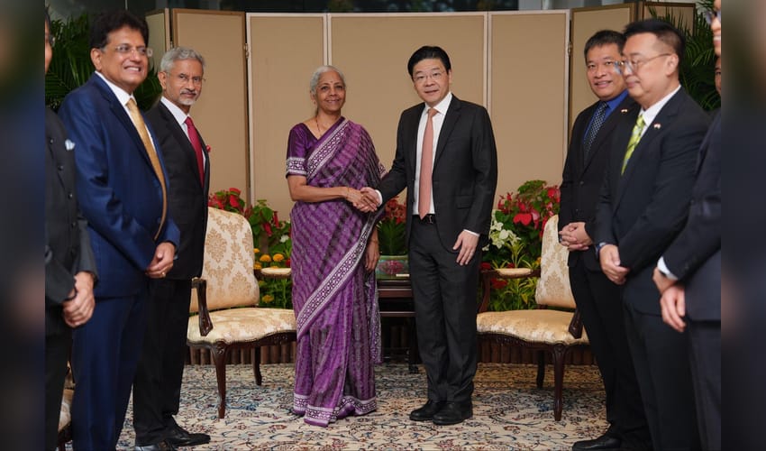 Top Indian ministers discuss progress towards Comprehensive Strategic Partnership in Singapore