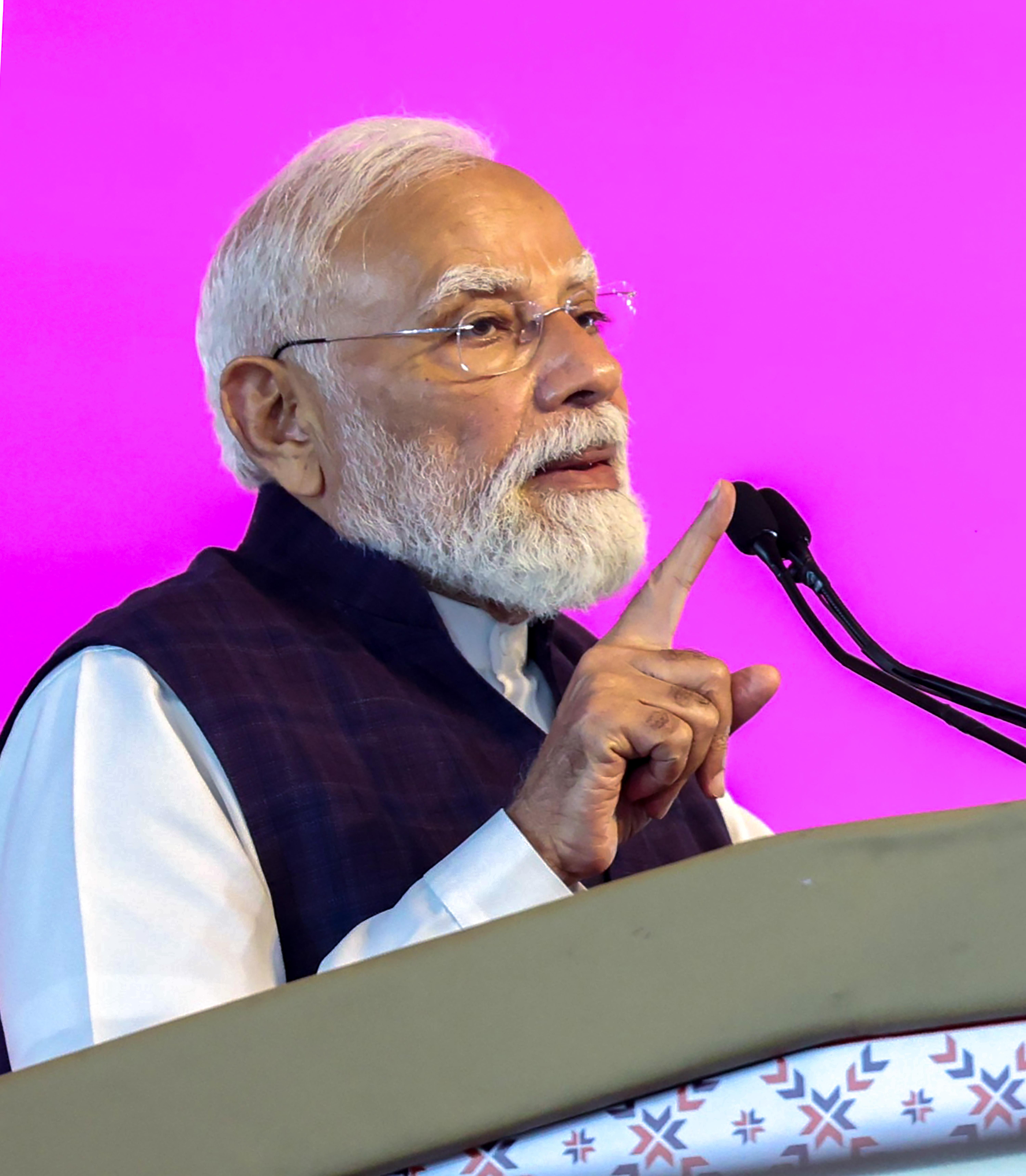 Traditional Indian craftsmanship can drive economic growth: PM Modi