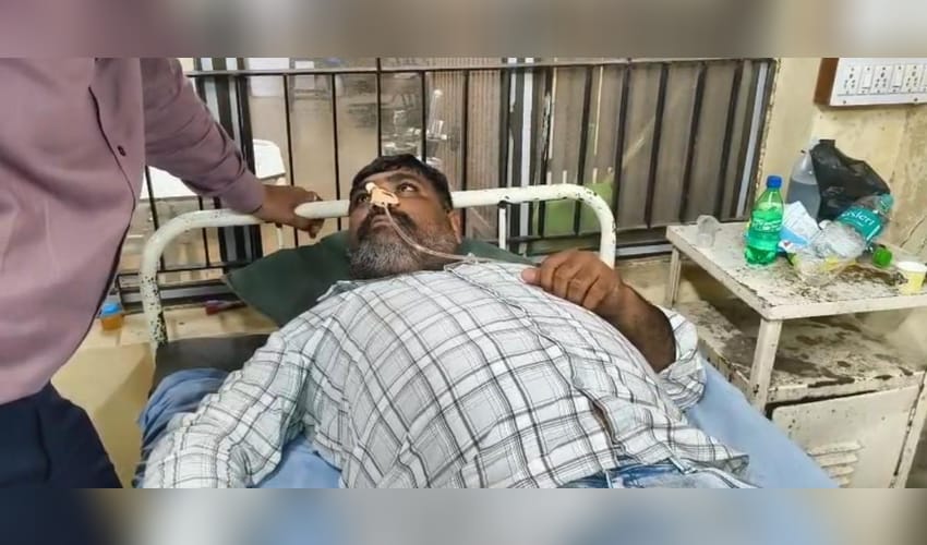 Two die after consuming spurious liquor in Gujarat's Bhavnagar; four bootleggers held