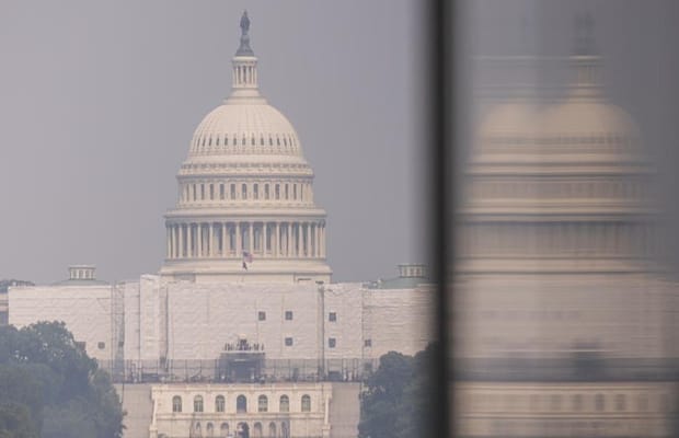 U.S. Capitol building,shrouded,smoke,wildfires,Washington,