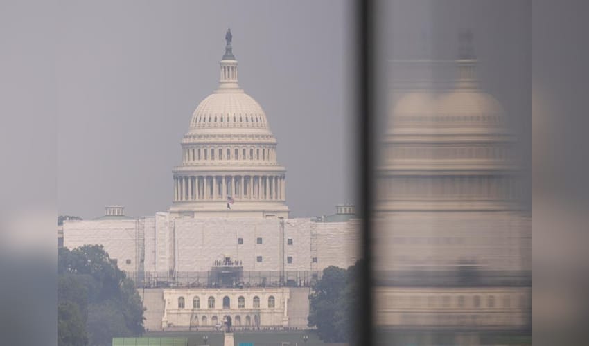 U.S. Capitol building,shrouded,smoke,wildfires,Washington,