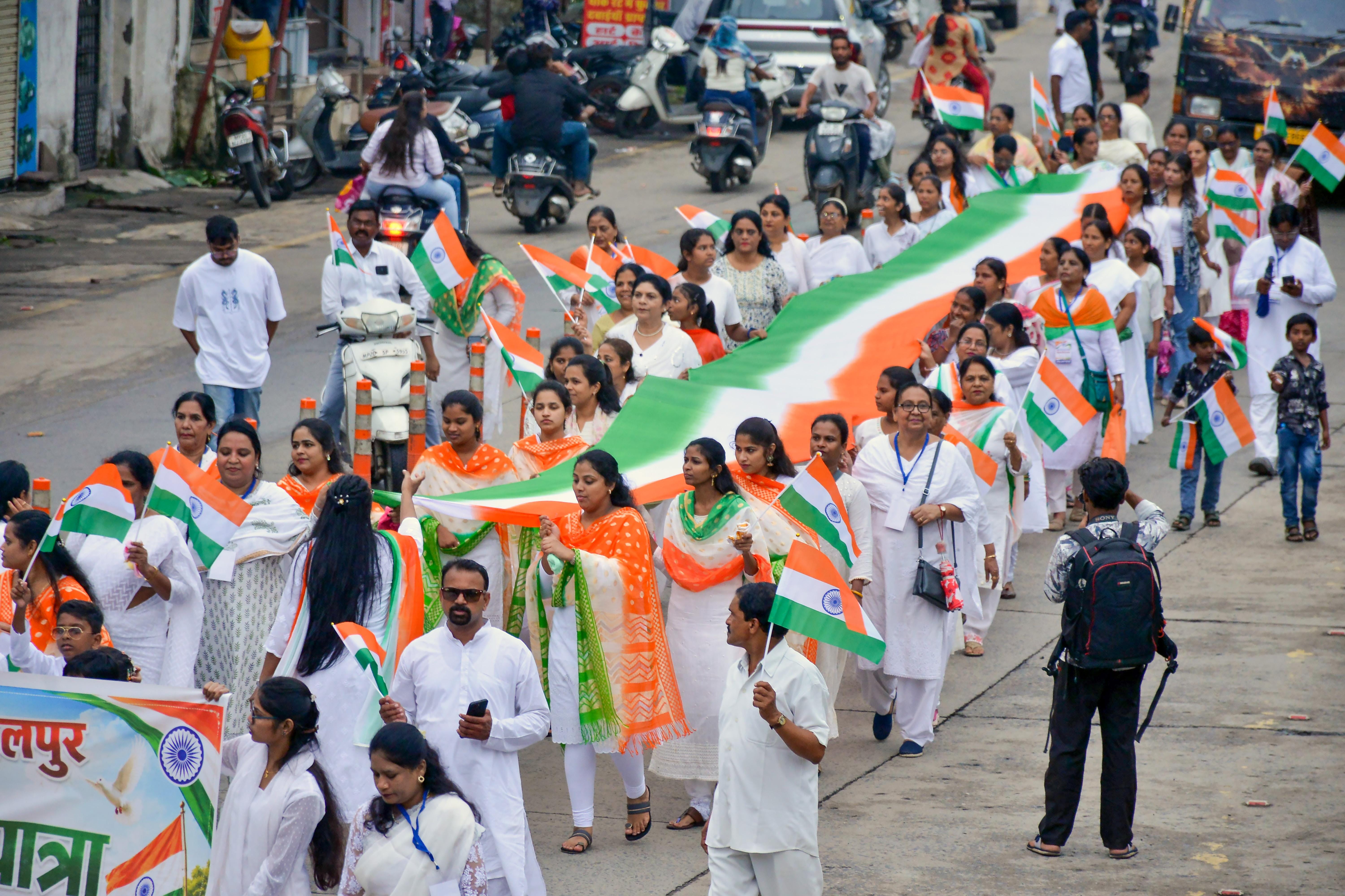 UP: Over 30,000 women from SHGs craft 19 million Tricolours, ahead of I-Day celebrations (Photo: IANS)