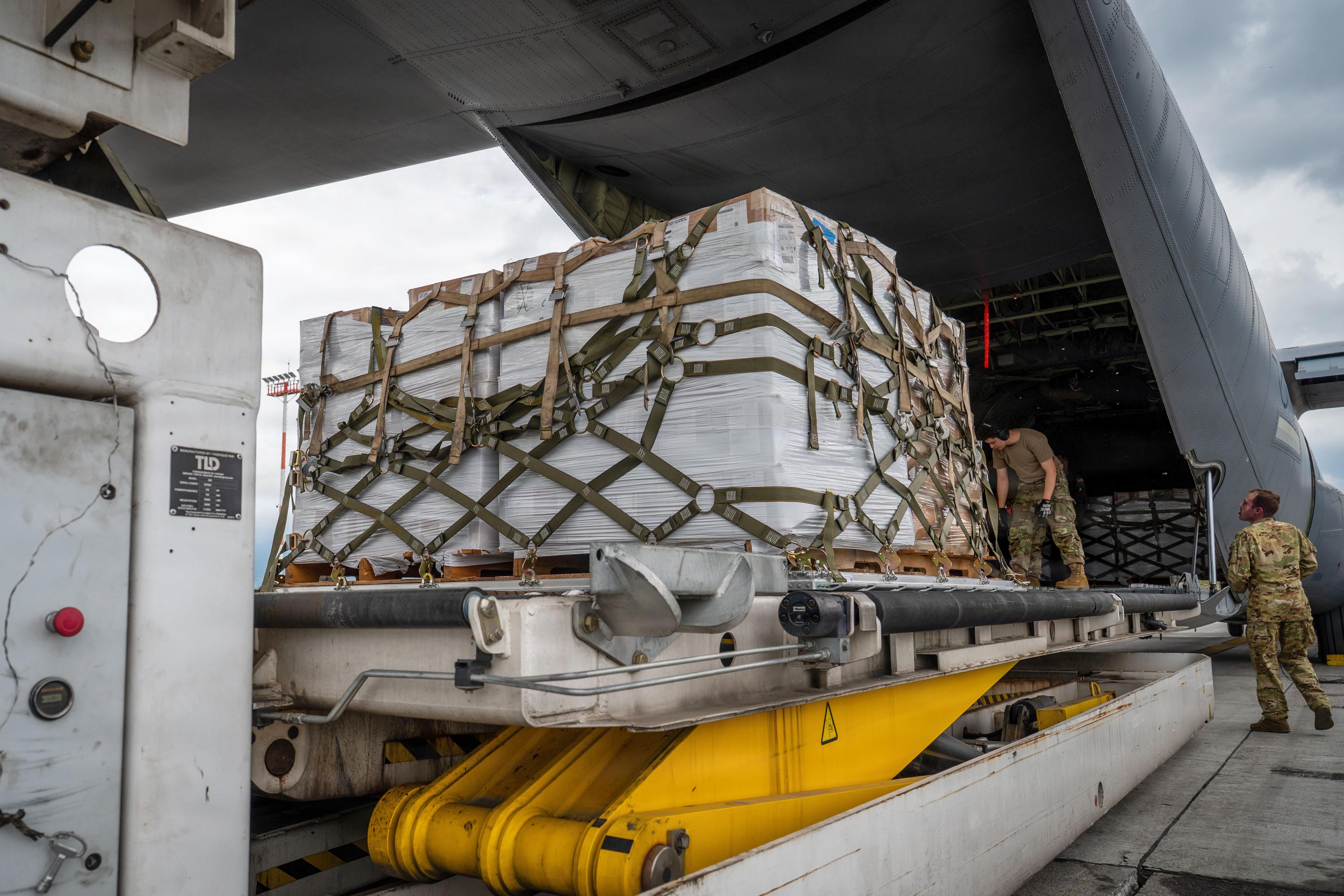 US military provides humanitarian aid to Nepal flash flood victims