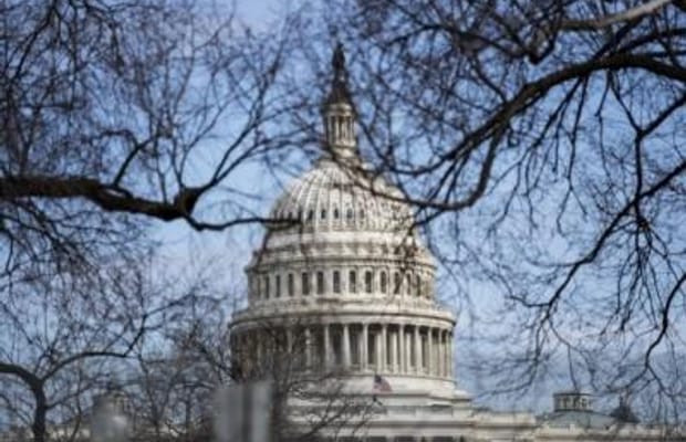 US senators flag student visa delays