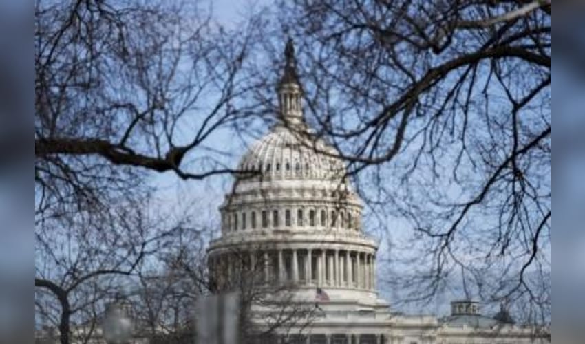 US senators flag student visa delays