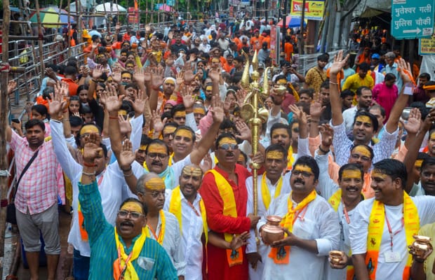 Varanasi: Devotees at Kashi Vishwanath Temple