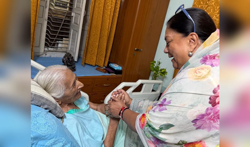 Vasundhara Raje visits 97-year-old former Speaker Sumitra Singh, reminisces about years in public life