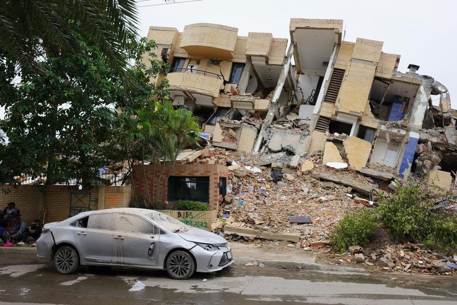 Venezuela quake death toll rises to 6,125
