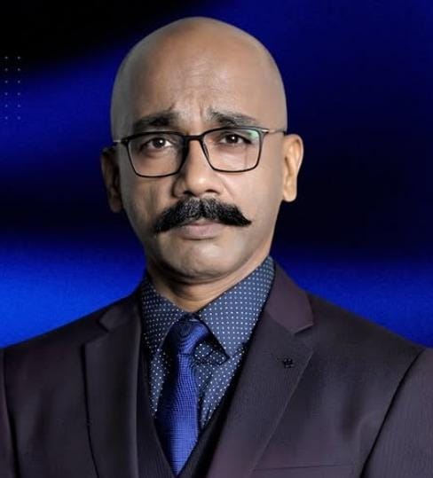 Vijay Vikram Singh reveals why Akshaye Khanna didn’t talk to anyone on the sets of ‘Ikka’