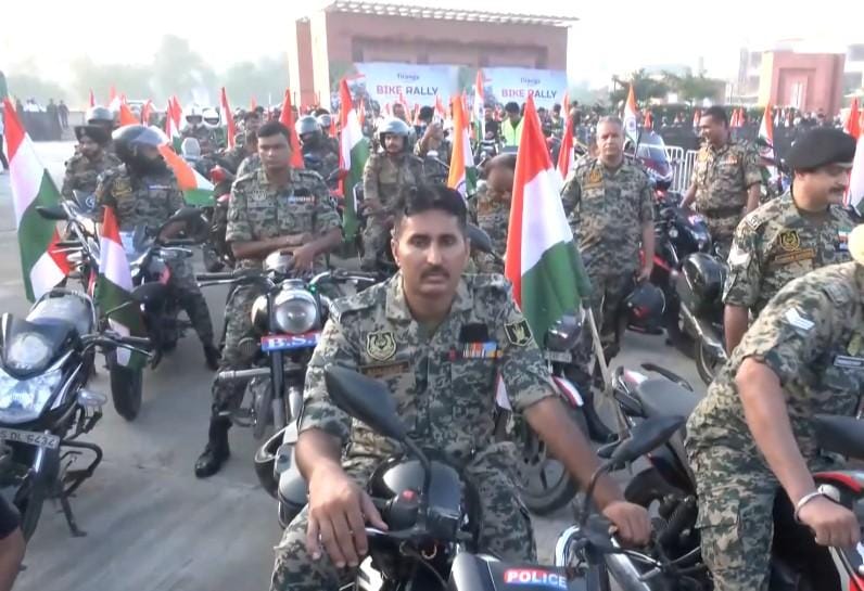 VP Radhakrishnan flags off Har Ghar Tiranga rally, calls Vande Mataram driving force in freedom struggle 
