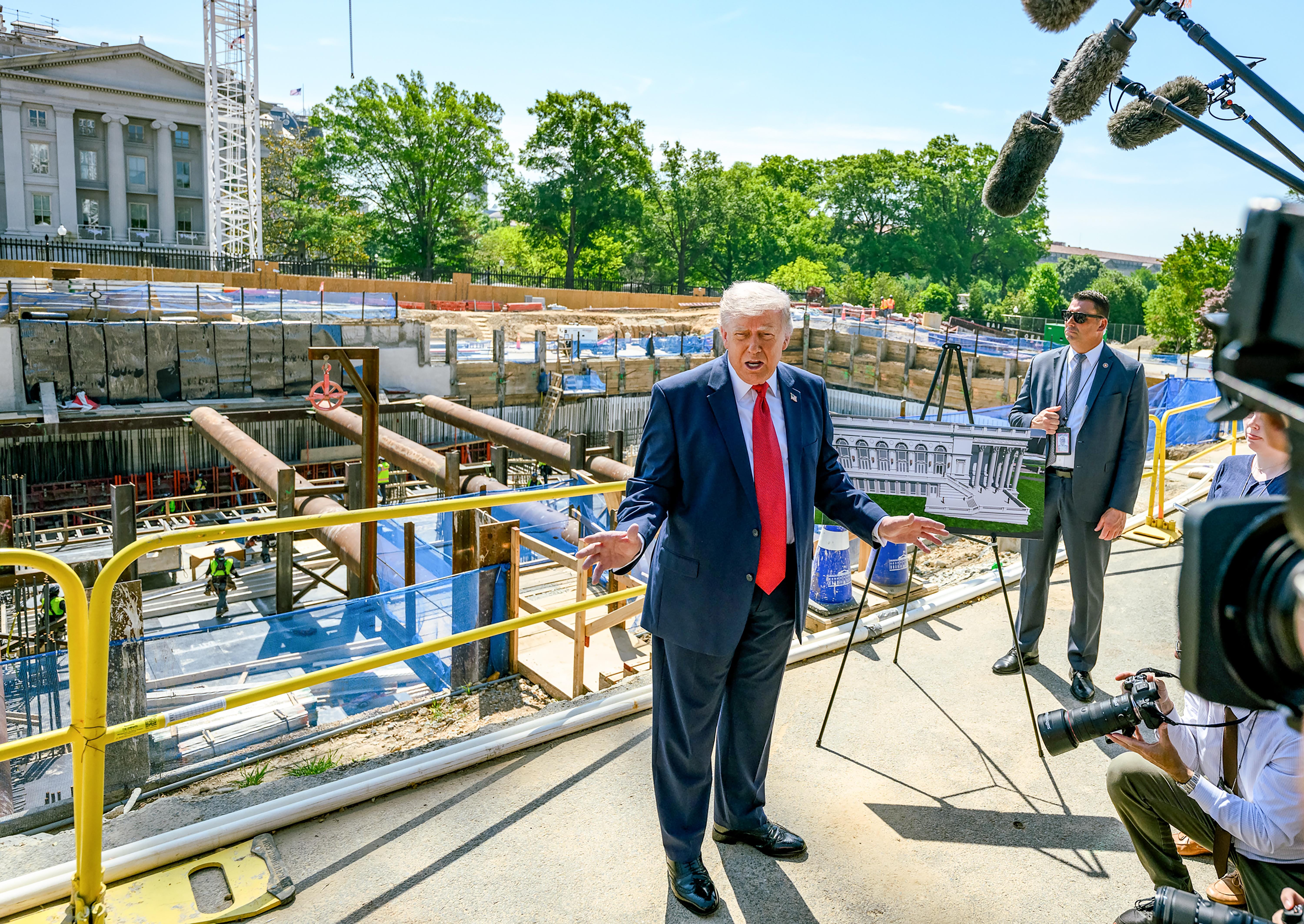 Washington D.C.: Donald Trump reviews White House Ballroom project