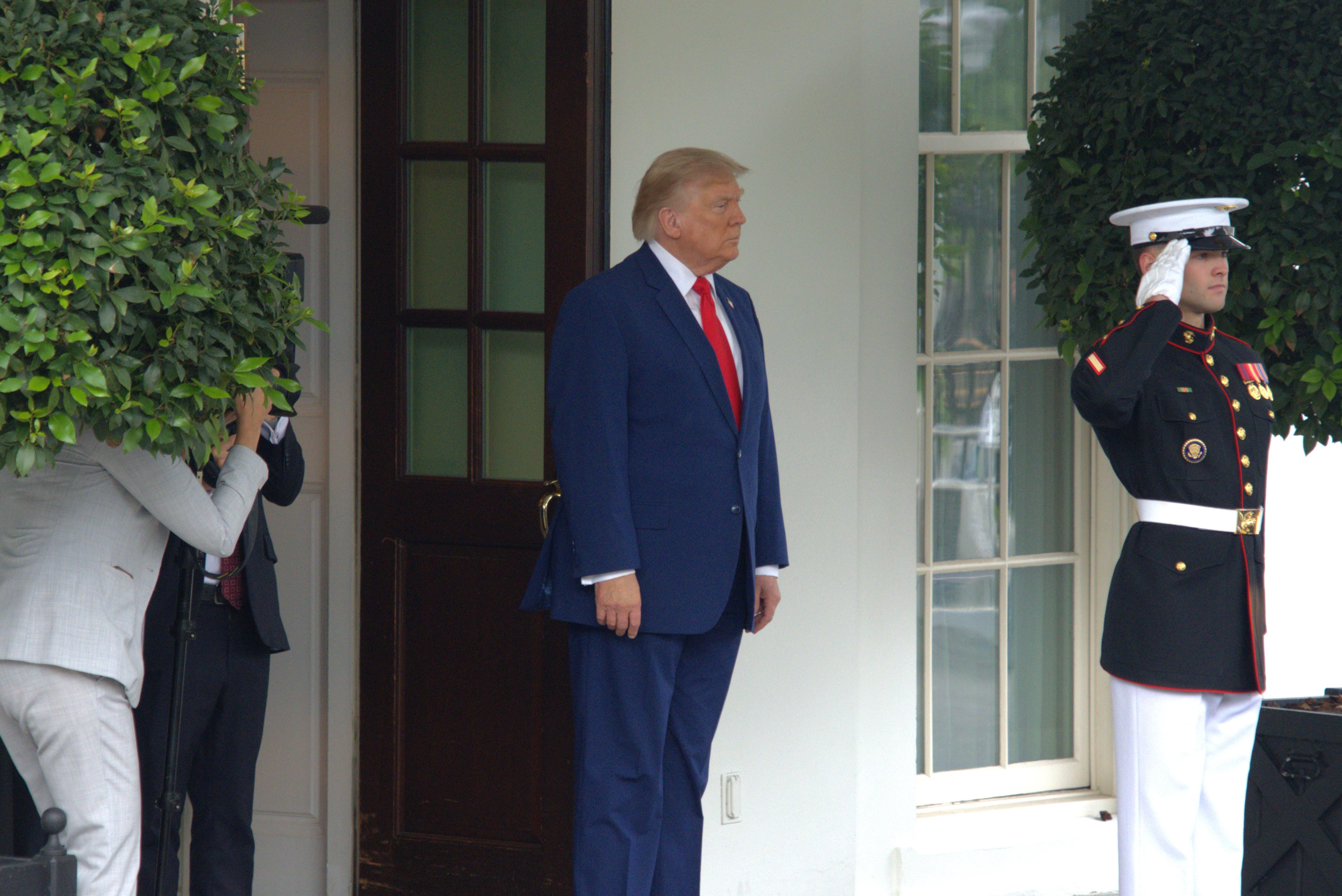 Washington: Donald Trump Welcomes Lebanese President at White House