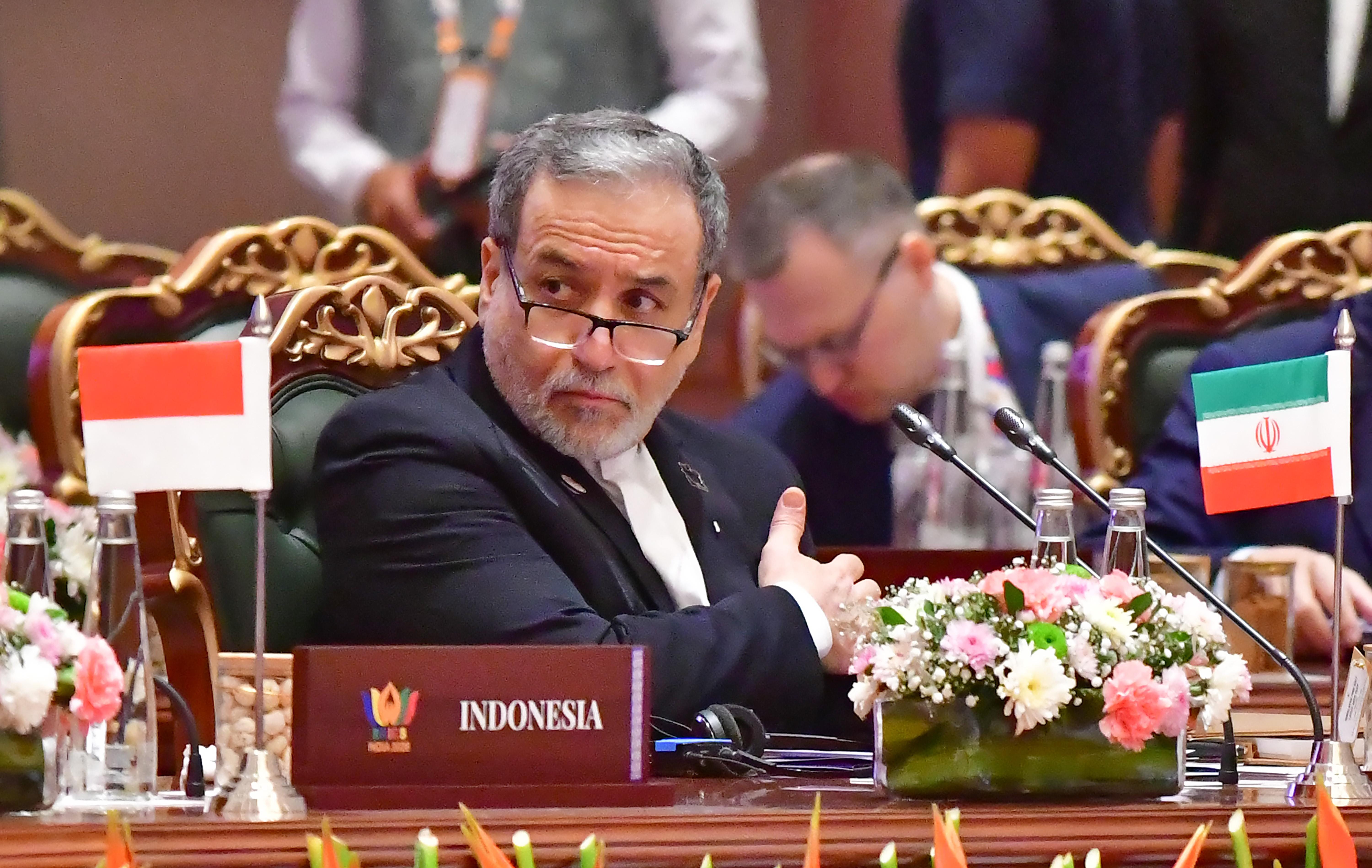 We are not having any negotiations with the US right now: Iran FM 