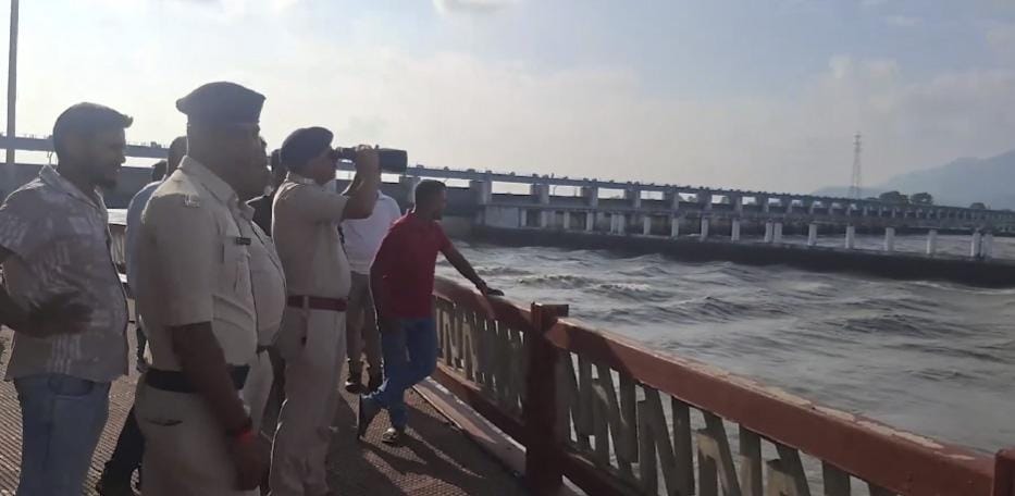 'We are scared, couldn't sleep entire night': Bihar's Bagaha on alert amid Gandak River flooding concerns