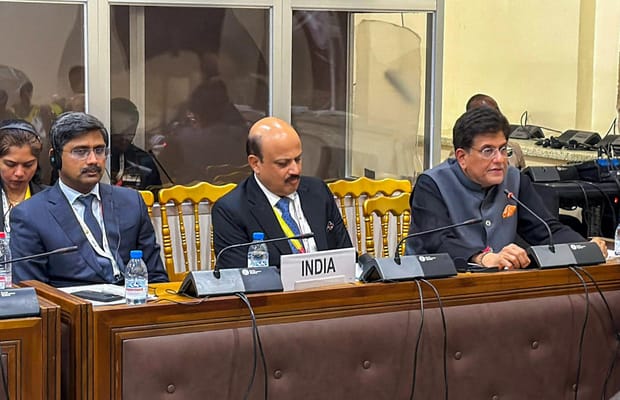 Yaoundé: Piyush Goyal meets Africa Group members on WTO MC14 sidelines