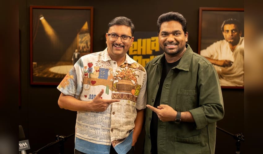 Zakir Khan revels his unusual skill: Mixing material for construction